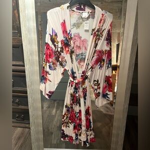 Stunning Soma Cool Nights Floral Robe with Multicolor Blooms NWT
